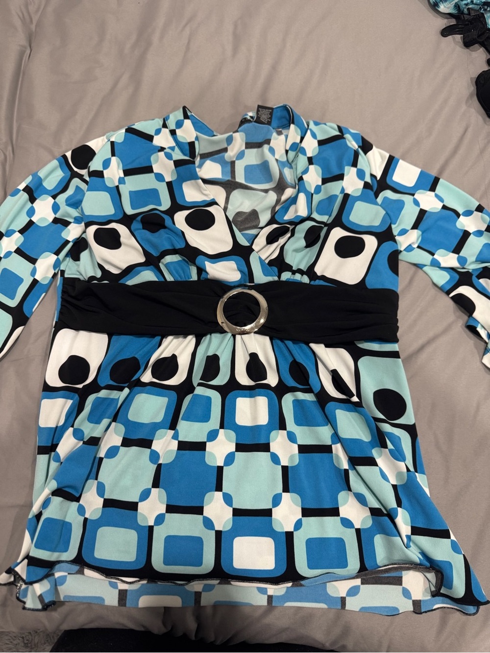 Super cute vintage 3/4 sleeve shirt Stylish Blue Geometric Wrap Top with Belt